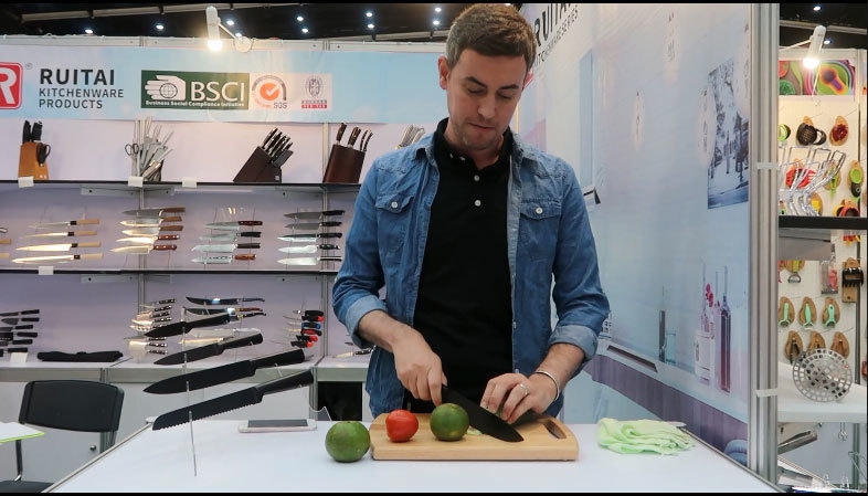 Our customers Joe advice this K613 black kitchen knife set for all of us